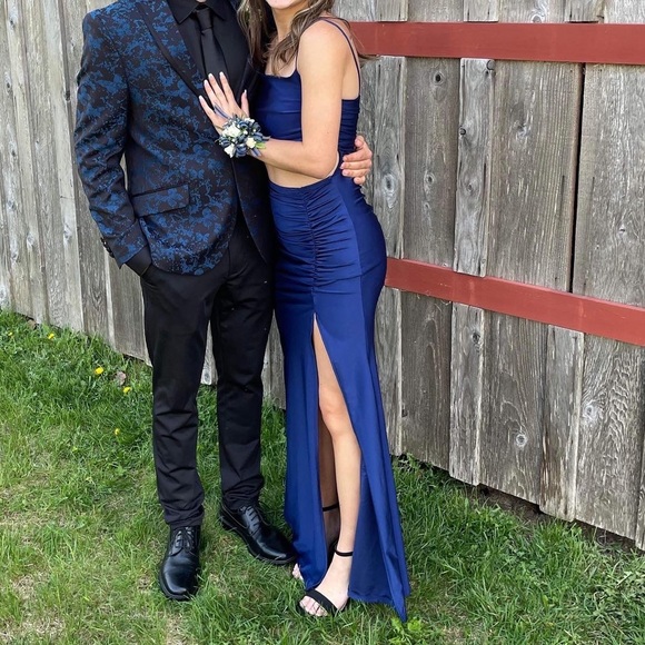 Windsor Prom Dress - Picture 3 of 4